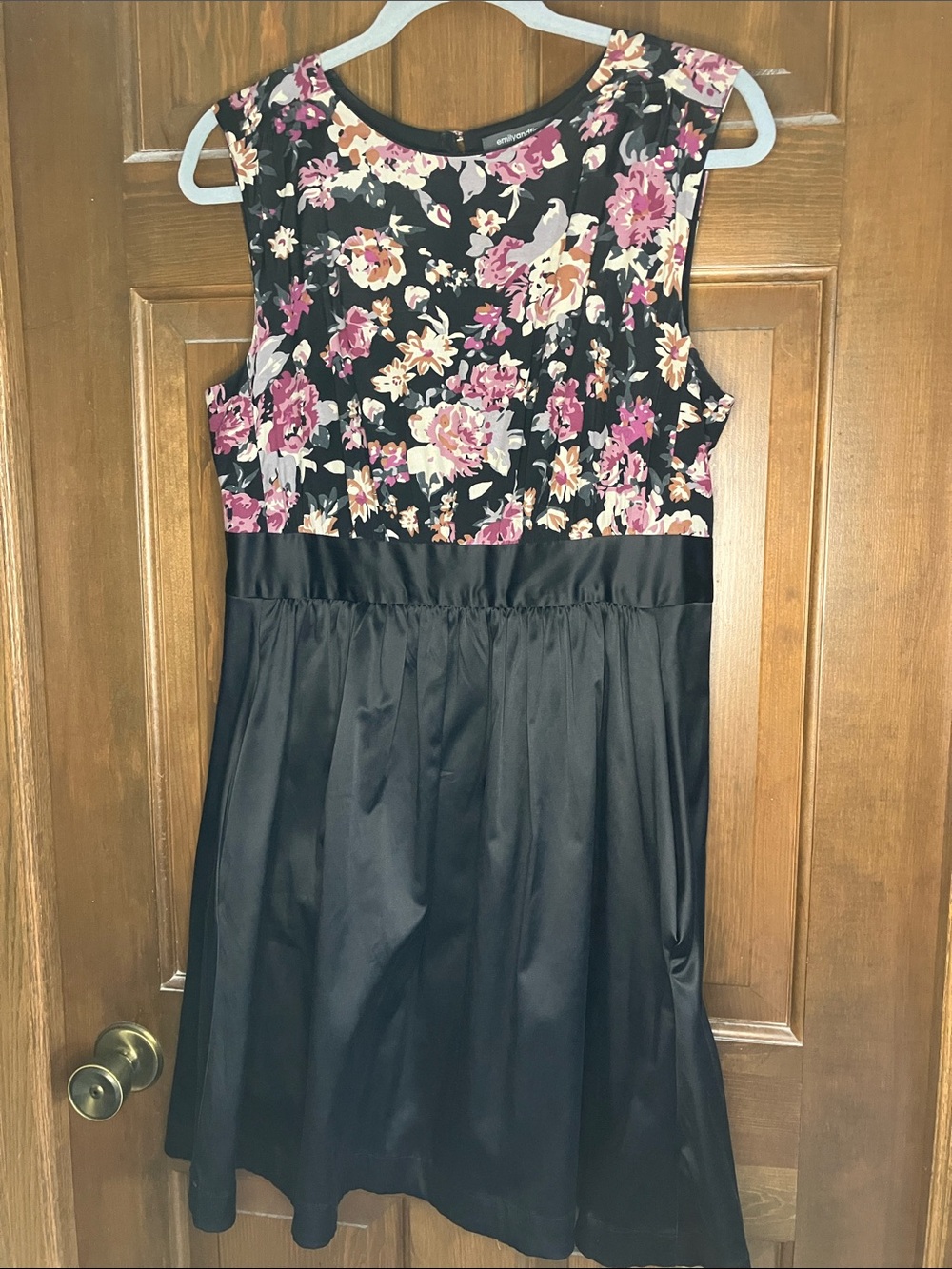 ModCloth Black Floral Bodice A-Line Slightly Above the Knee Dress-Large